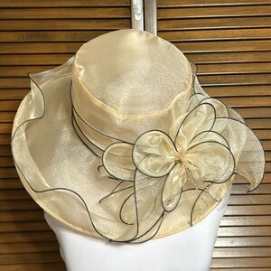 YAYILU Dress Derby Wedding Church Cream/Black Trim Flower Organza Hat 16”